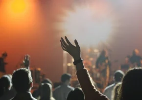 Popmusik in Kirchen ist vor allem bei jungen Leuten beliebt | Foto: Foto pixabay
