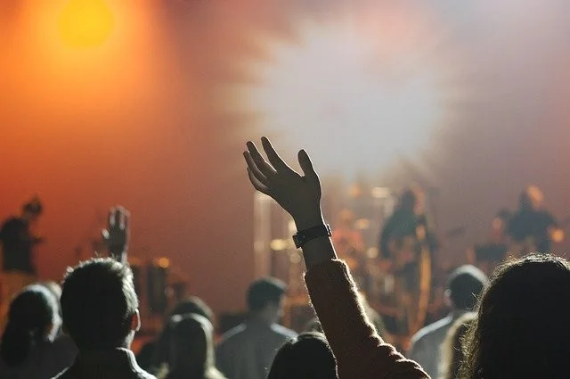 Popmusik in Kirchen ist vor allem bei jungen Leuten beliebt
